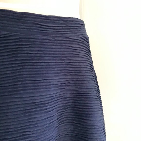 Never worn Topshop navy skater skirt size 6 - Picture 3 of 4